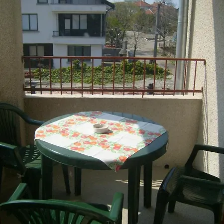 ゲストハウス сотирови, самостоятелни