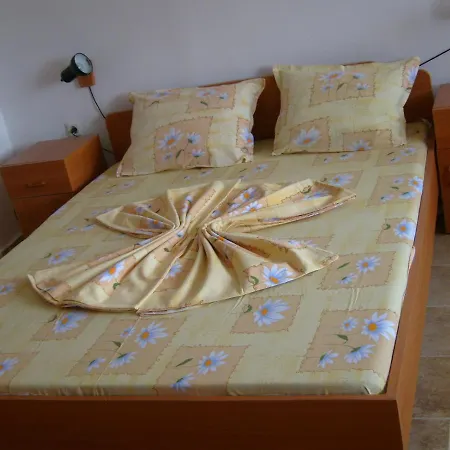 сотирови, самостоятелни צ'רנומורץ